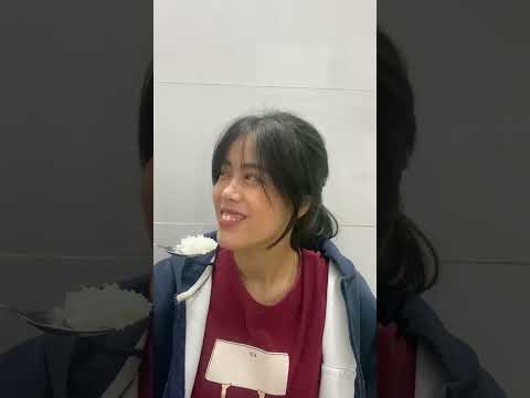 Chị Nhung được đút cơm cho ăn kiểu BẤT ỔN. Xưởng sản xuất dép Nguyễn Như Anh NGON BỔ RẺ.