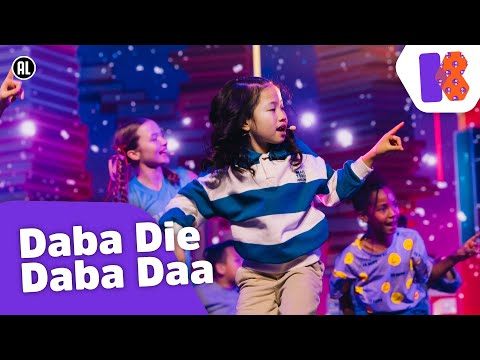 Daba Die Daba Daa LIVE bij DE GROTE SHOW - Kinderen voor Kinderen