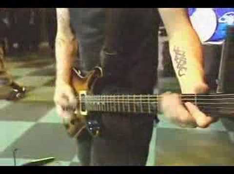 Limp Bizkit Head For The Barricade