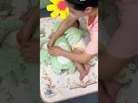 现在哄睡拍睡都太省妈了,真后悔没早点发现这个安抚抱枕,宝宝很喜欢,可以侧靠可以抱着,像妈妈抱着一样。#哄宝宝睡觉神器 #婴儿安抚玩具 #哄娃神器