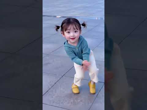 哈哈姨姨们，我又跳起来啦#可<strong>爱</strong>到爆炸💥 #萌娃跳舞 #人类幼崽 #<strong>爱</strong>跳舞的小姑娘 #剪映