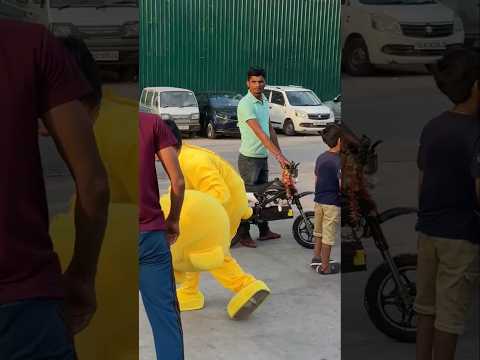 Kya galti thi meri 😭 #public #indiagate #shortfeed #shorts #trending #teddy #reaction 🥺😭...