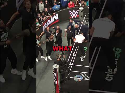 Jey Uso called the play, Roman Reigns delivered. 😮‍💨 ☝️