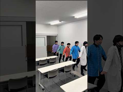 何かとおったような…