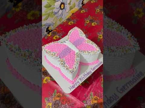 Butterfly theme cake 😍#cakeshorts #cakedecorating #shortsfeed #youtubeshorts #trending #cakeideas