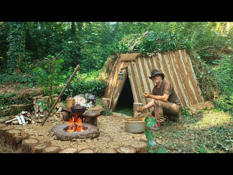 Primitive Survival Wooden Hut