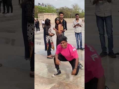 Love ❤️ reaction #youtubeshort #viral #backflip #public #sorts #india #reels ￼