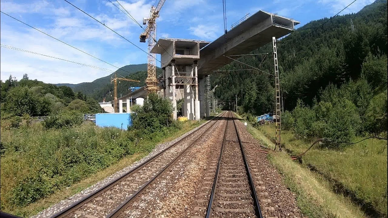 Driver-s Eye View - Liptovsk- Mikul-- to Vr-tky (Slovakia)