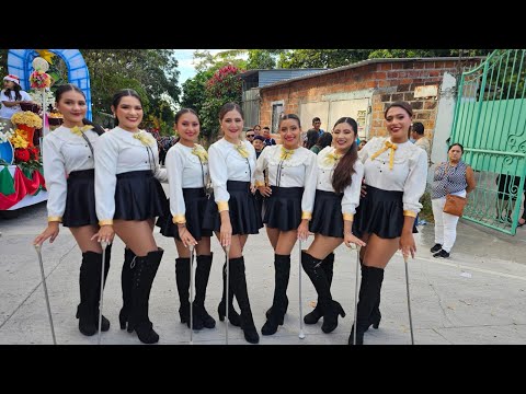 Desfile Navideño Jóvenes Unidos por El Rosario