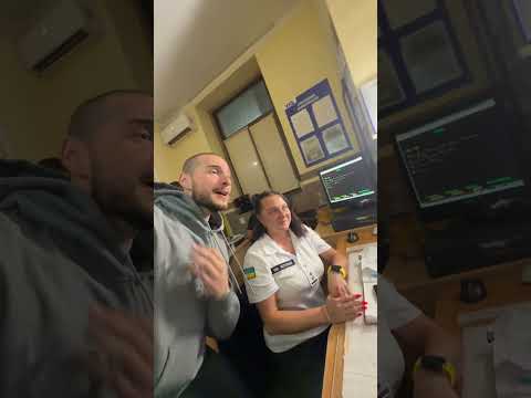 Заспівав диспетчеру на вокзалі у Мукачево😍 як вам?