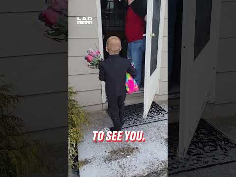 5-year-old's Valentines surprise 🥲❤️ (🎥: ViralHog)