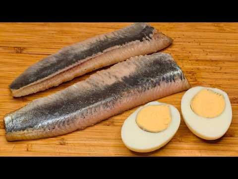 Я влюбилась в этот салат! Вкусный салат с селедкой и яйцом. Съедается сразу!