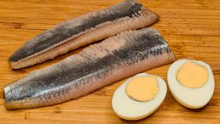 Я влюбилась в этот салат! Вкусный салат с селедкой и яйцом. Съедается сразу!