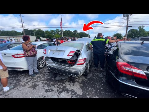 Nothing Could Stop These Public Auction Buyers They Were On These Cars Like White On Rice