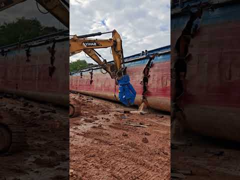 Cutting the hull with hydraulic shears