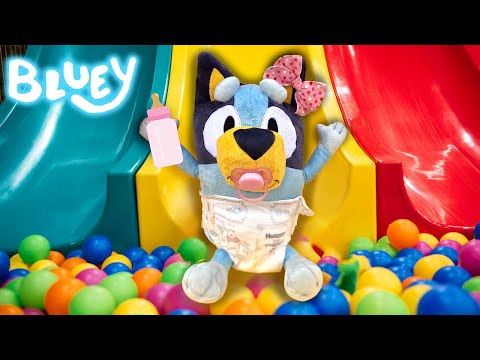 Baby Bluey Epic Park Adventure and Stinky Diaper Change 💩 Baby Bluey Pretend Play at the Playground