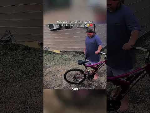 You can tell she was raised right! 💯 #birthday #family #birthdaygift #love