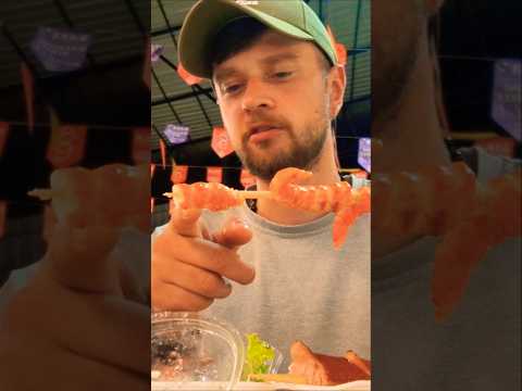 Креветки на ночном рынке Ката в Таиланде #уличнаяеда #тайскаяеда #тайскаякухня