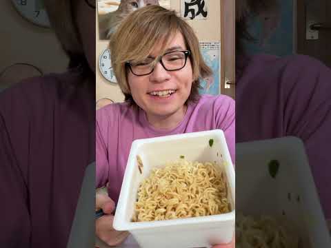 860円するペヤング松茸やきそば…  高すぎやろ∑(ﾟДﾟ) PDS #shorts
