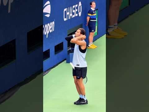 Tieing His Hairs <strong>Again</strong> - Carlos Alcaraz 🎾 #Shorts