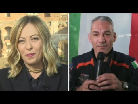 Meloni in videocollegamento con Villadei dalla Stazione spaziale internazionale: «L’Italia tifa...