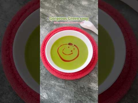 Isse pehle ki winters chali jaye, *fresh green vegetables* se ye green soup bana lo 🥰