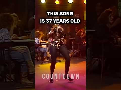 TECHNOTRONIC โก๐ฅ๐คฏ #groove #techno #shuffledance #housemusic #90s #nostalgia #dancemusic