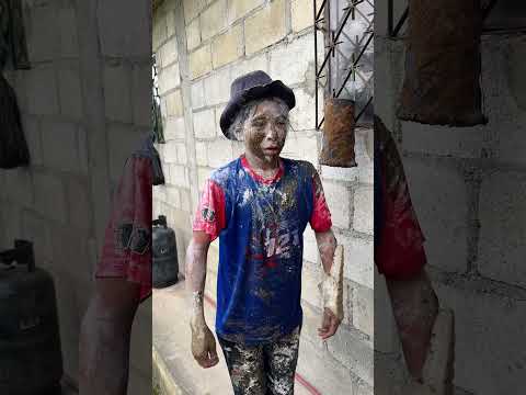 Juegan carnaval como mud0s mismo