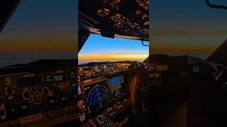 Never get tired of sunrises! 🌅 #sunrise #cockpit #pilot #avgeek #Boeing737