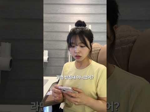 여친 핸드폰 매니큐어로 칠하기ㅋㅋㅋㅋ