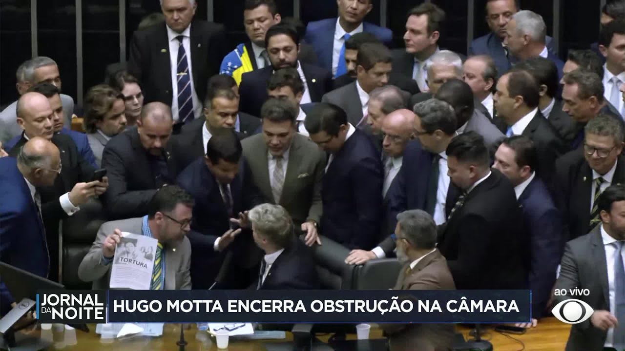 Hugo Motta encerra obstrução na Câmara dos Deputados