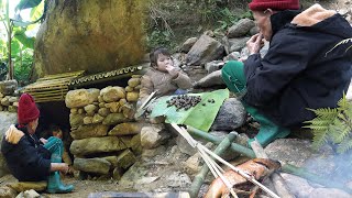 First experience catching snails and eating grilled fish in a small stream in the forest#hoàitâyfarm