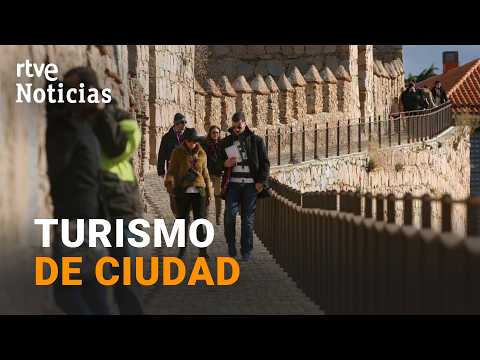Cada vez más TURISTAS eligen las CIUDADES para sus VACACIONES |RTVE Noticias