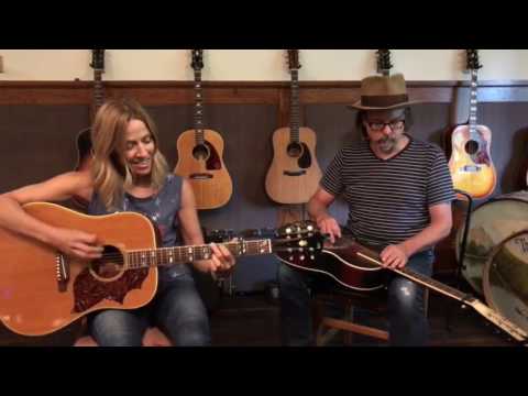 Sheryl Crow & Jeff Trott - "The Difficult Kind" - Live Acoustic Duo (28-07-2017)