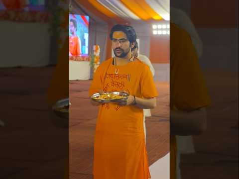 हनुमान जी की आरती में लीन बाबा बागेश्वर#viralvideo