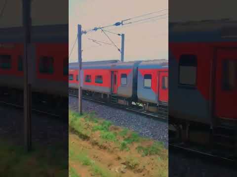 Kakinada Port to Bhavnagar SF Express// WAP7// 12755 #yshorts #south #guntur