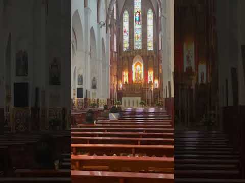 Bên trong nhờ thờ lớn hà nội