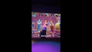 Come with me to visit the "Video Games & Music" exhibition and its Just Dance area! 🎵
