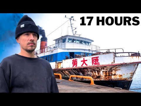 17 Hours on China's Worst Sleeper Ferry 🇨🇳