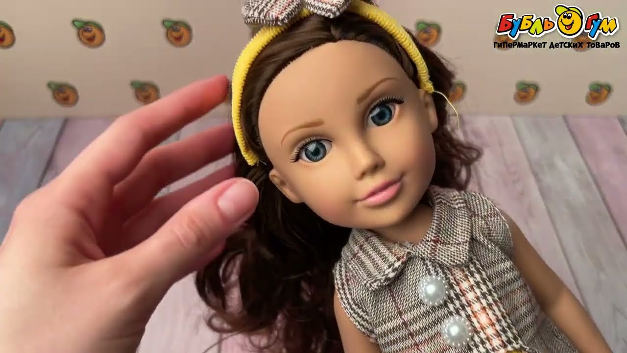 Кукла-брюнетка Lanson Toys в жёлтых штанах и тунике - видео