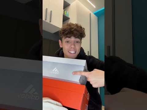 NUOVE SCARPE DA CALCETTO - TACCHETTI O SENZA?