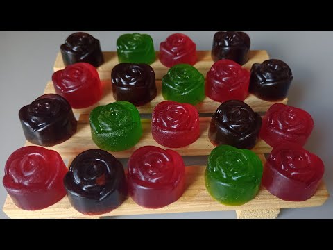 Mini Sabonete, com aparência vibrante e translúcida, lembrando até bala de gelatina