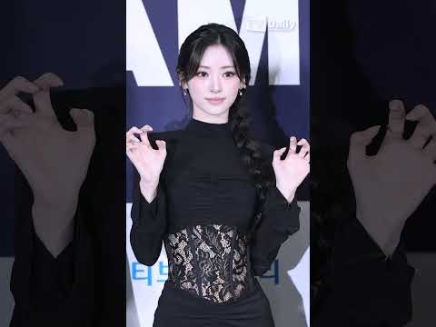 #미야오 #<strong>안나</strong> 잘록한 허리 드러내고 나타난 <strong>안나</strong> 공주님🖤  #MEOVV #ANNA #KWDA #포토타임 #phototime #shorts