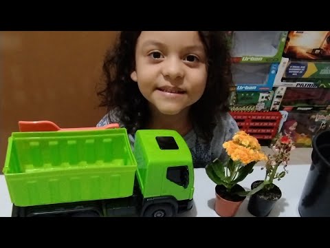 BERNARDO APRENDE FAZER UM JARDIM NO POTE BERNARDO O MENINO DO YOUTUBE ESTÁ AO VIVO #toys #brinquedo