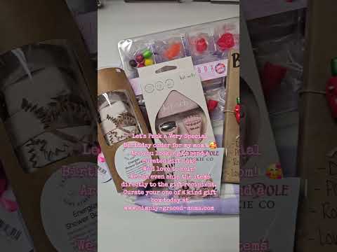#asmr #asmrvideo #packingorders #packanorderwithme #smallbusiness #birthdaygift #giftideas #giftbox