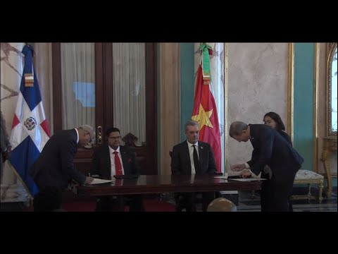 EN VIVO Gobierno dominicano firma acuerdo con Surinam