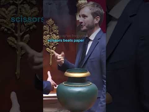 Rock-paper-scissored in the French parliament | DW News