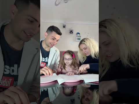 ميليسا الحنونة😂اخدت البسكوتة من امها وعطت ابوها😆اشتركوا للكمالة بسرعة!!!