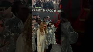 "Caminando con La Loba": Así recibieron a Shakira 🥰🎶