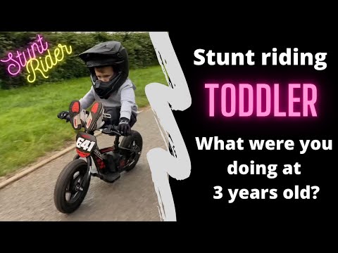Stunt riding motorbikes at 3 years old - bike tricks with @rockstar.harley